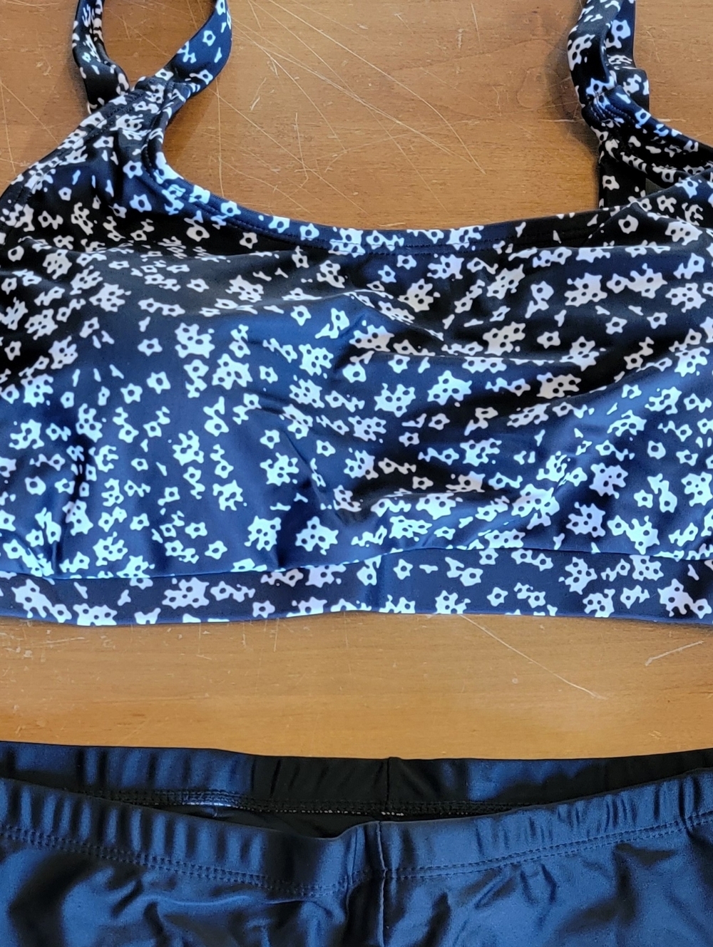 Two-Piece Black Floral Swim Top and Black Swim Shorts XL NWT - Picture 8 of 8